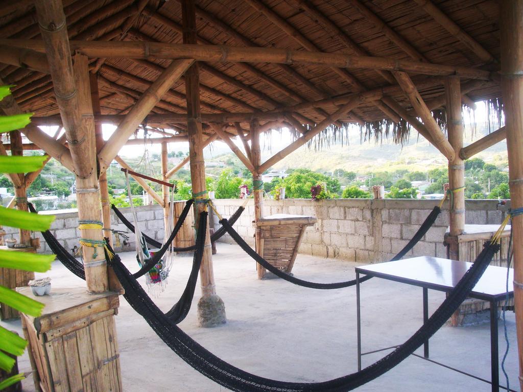 Hostal Alcazaba Puerto López المظهر الخارجي الصورة