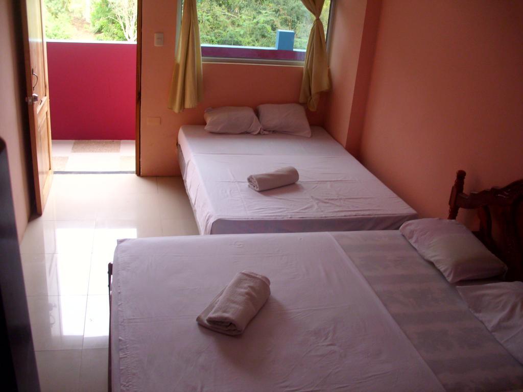 Hostal Alcazaba Puerto López المظهر الخارجي الصورة